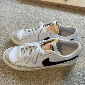 Nike Blazer Low-top Sneaker